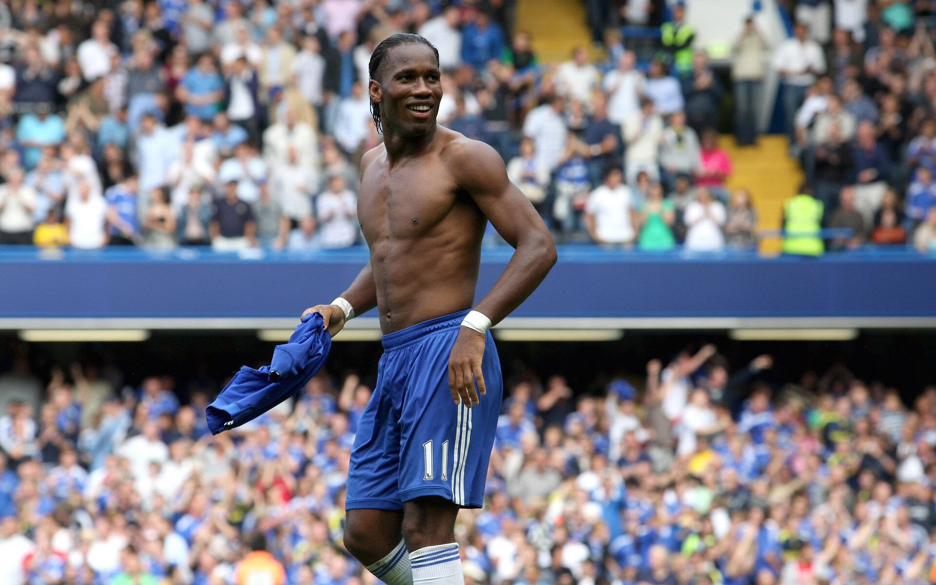 德甲创新战术不断推陈出新,精彩片段频频出现,德甲最佳新人